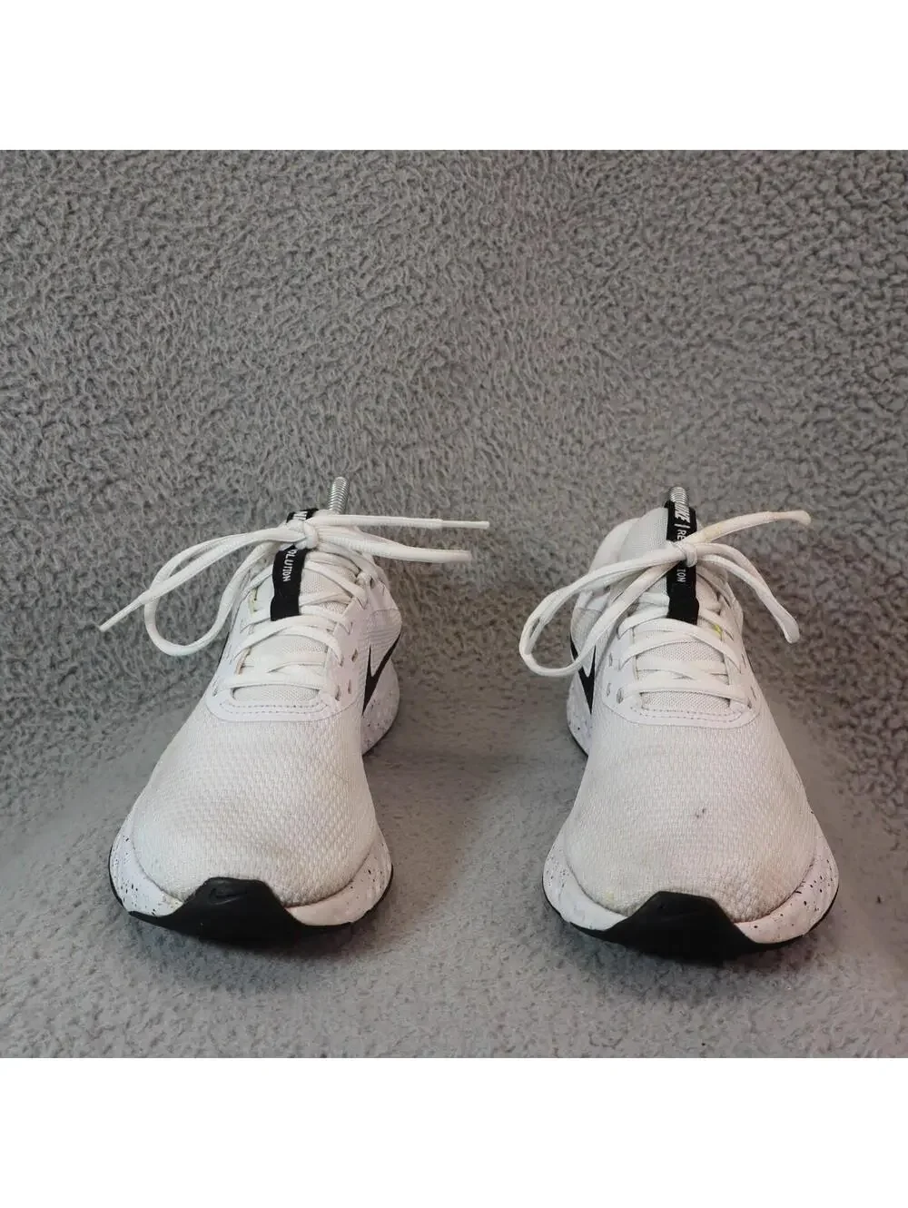 Nike Revolution 5 White Black Women US Sz 9 DJ6009-100